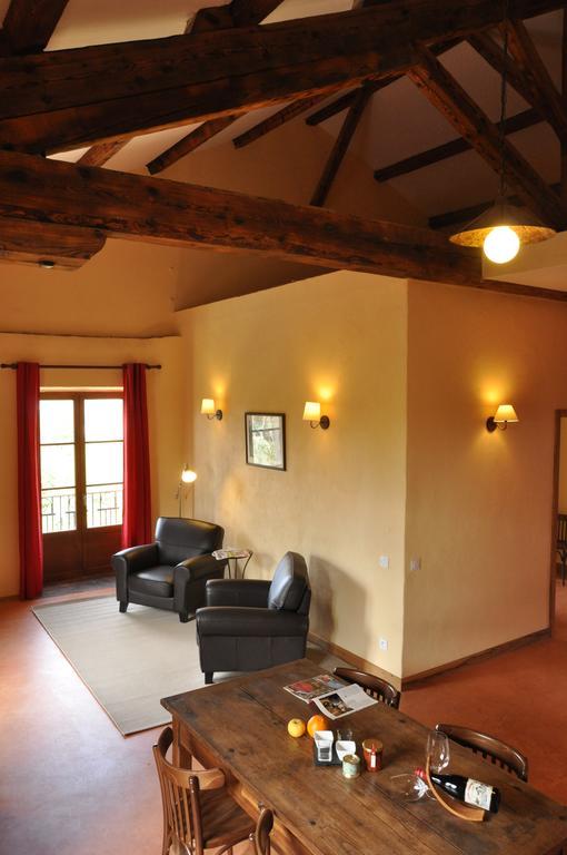 Vinauberge Poilhes Buitenkant foto